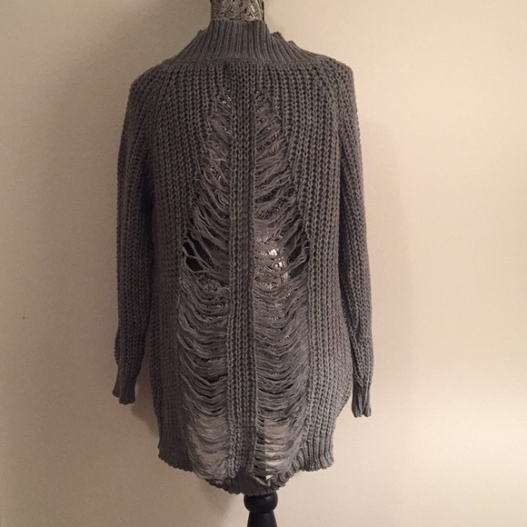 LONG SLEEVE DESTROYED SHREDDED BOHO TUNIC SWEATER - Picture 4 of 4